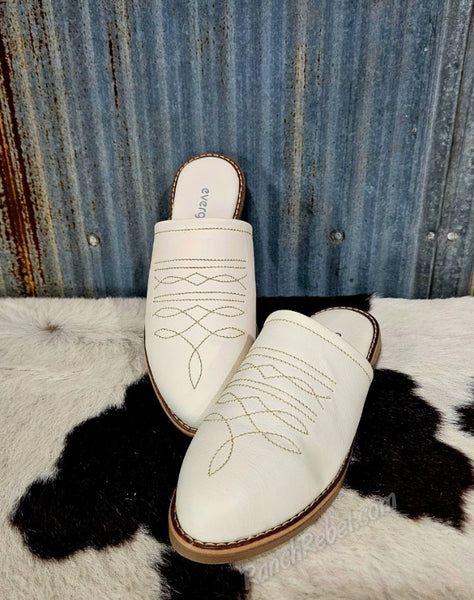 Avery Bootstitch Mule in Cream #6184