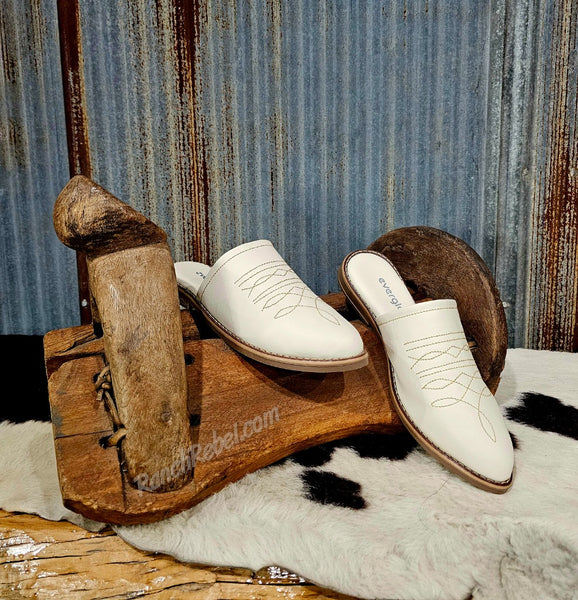Avery Bootstitch Mule in Cream #6184