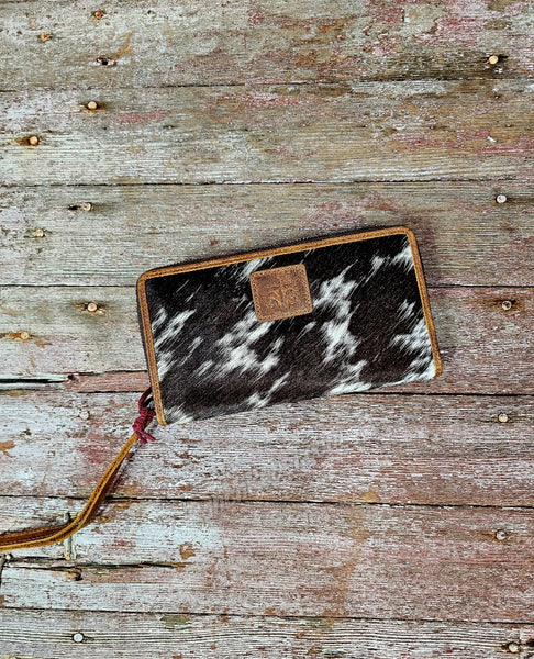 STS Vaquero Concho Cowhide Bentley Wallet #6188