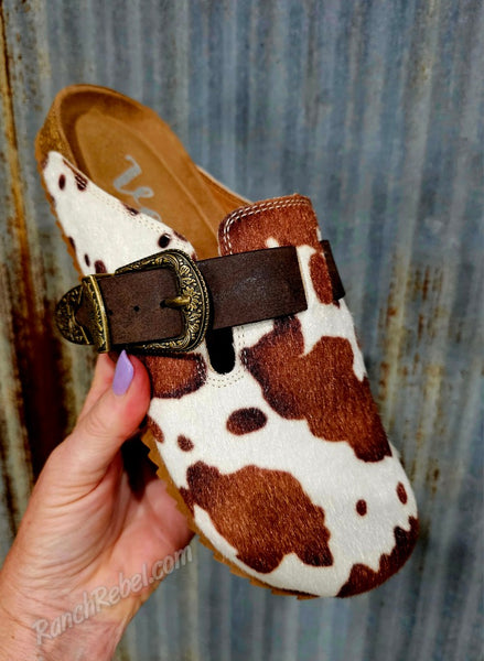 Andi Cowhide Buckle Clogs #6192