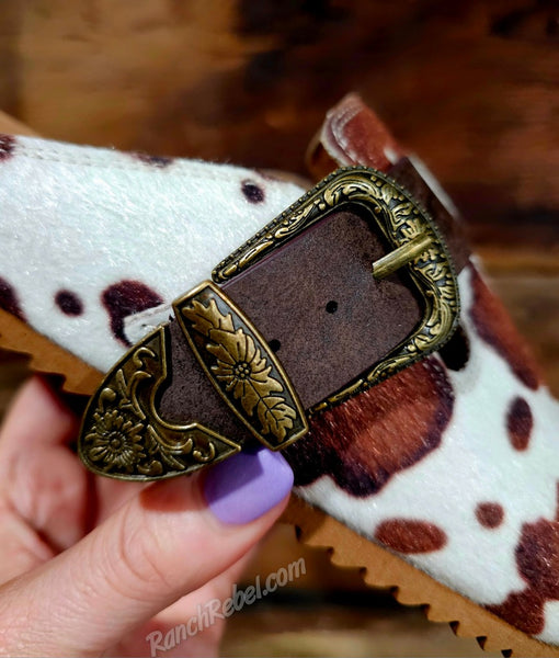 Andi Cowhide Buckle Clogs #6192