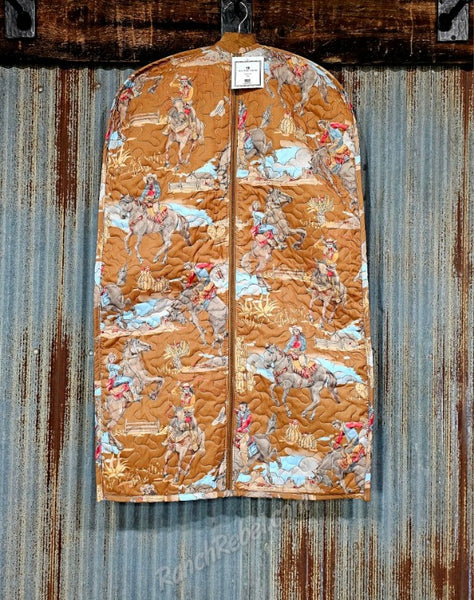 Quilted Garment Bag in Birdie Gold #6205