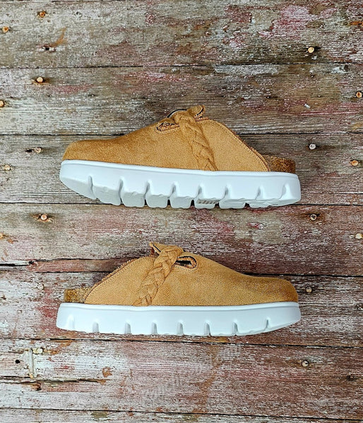 Cali in Sand #6253