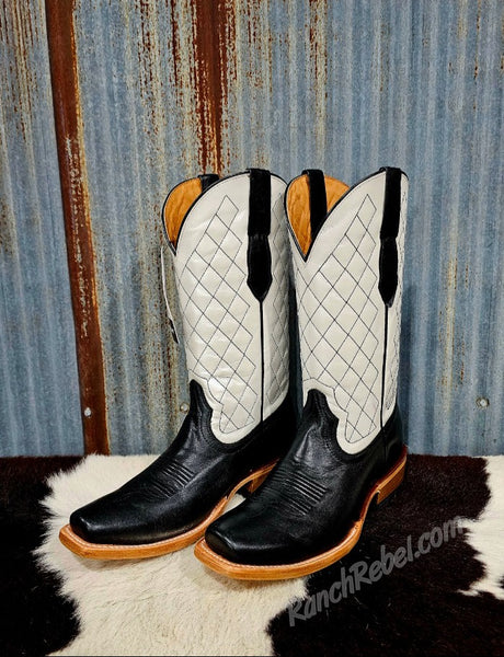 Ariat Futurity Denton in Little Black Dress/Bright Pearl #6360