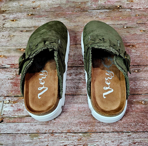 Cali in Olive #6378