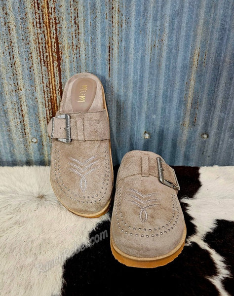 Josephine in Grey #6494