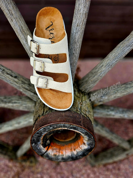 Plaza Sandal in Cream #6681