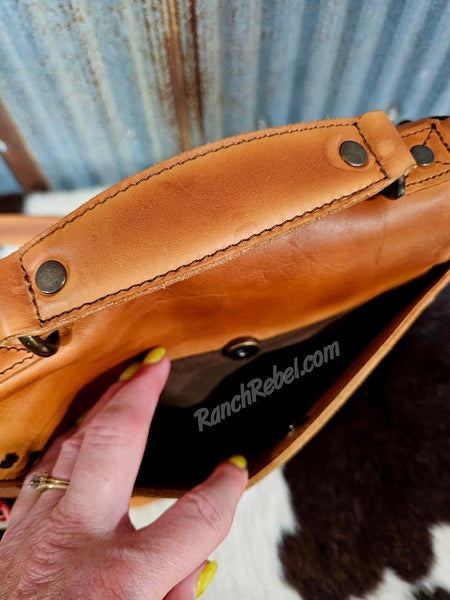 STS Ranch Bandera Tan Dakota Crossbody #6721