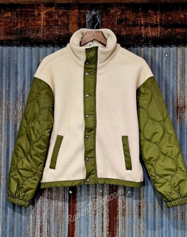 Ariat Sherpa Blocked Jacket in Parchment & Moss Green #6913