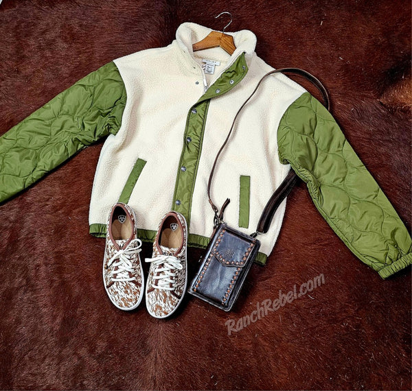 Ariat Sherpa Blocked Jacket in Parchment & Moss Green #6913