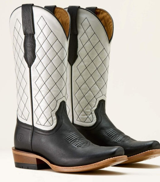 Ariat Futurity Denton in Little Black Dress/Bright Pearl #6360