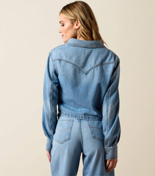 Ariat Cropped Comfort Shirt in Alameda Denim #6581
