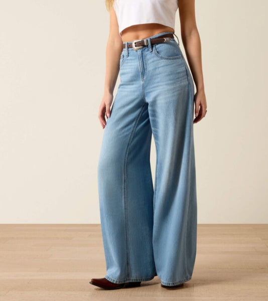 Ariat Ultra High Rise Calamity Comfort Wide Leg Jean in Alameda Denim #6582