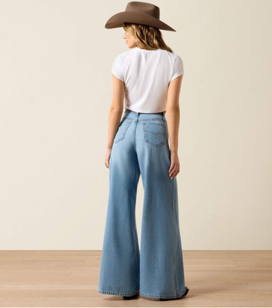 Ariat Ultra High Rise Calamity Comfort Wide Leg Jean in Alameda Denim #6582