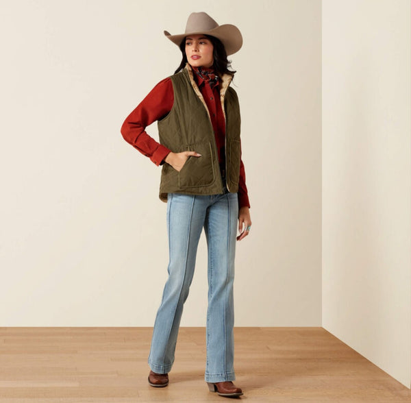 Ariat Dilon Reversible Vest in Ivy Green & Wild Horse Print #6890