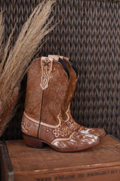 Magnolia Hand Tooled Cowhide Boots #5422